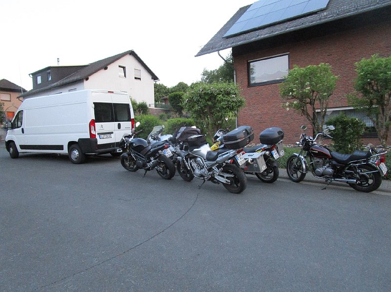 2018.05.26 Probefahrt, Bier, Grill, Freunde, Whisky und... Pflasterarbeiten (188).JPG